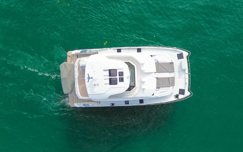 Aquila 54 Yacht On Lake
